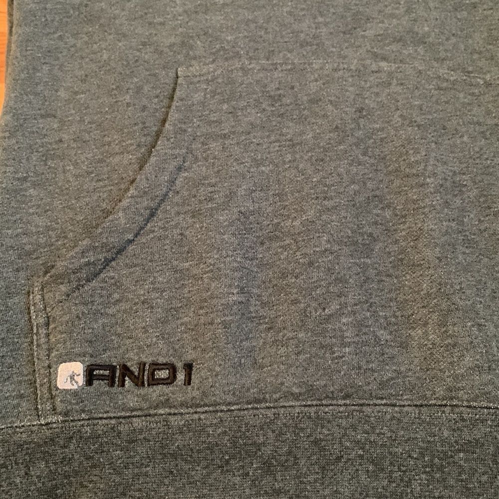 And1 Embroidered Hoodie Sweatshirt Size M - Picture 6 of 10